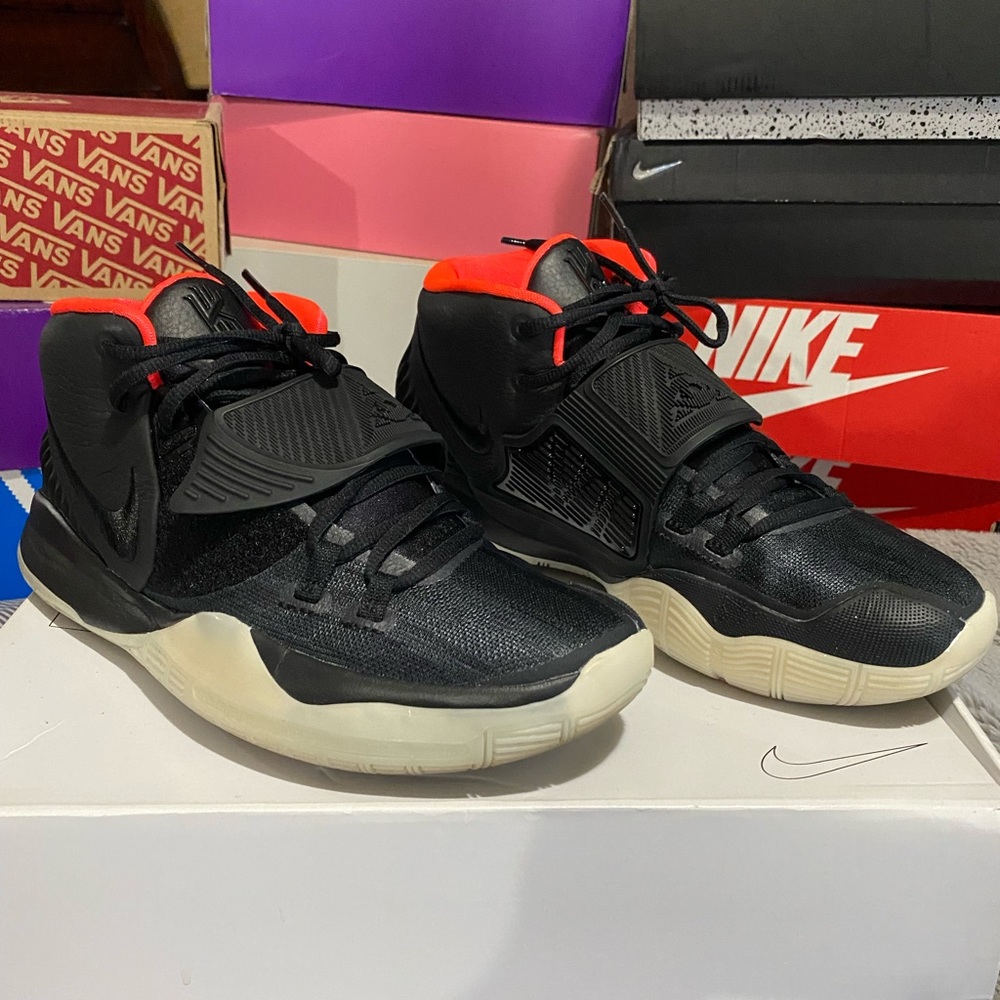 Nike Kyrie 6: Nike By You; 9.5